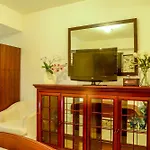 Classic Studio Room Cosmo Terrace Apartment By Travelio