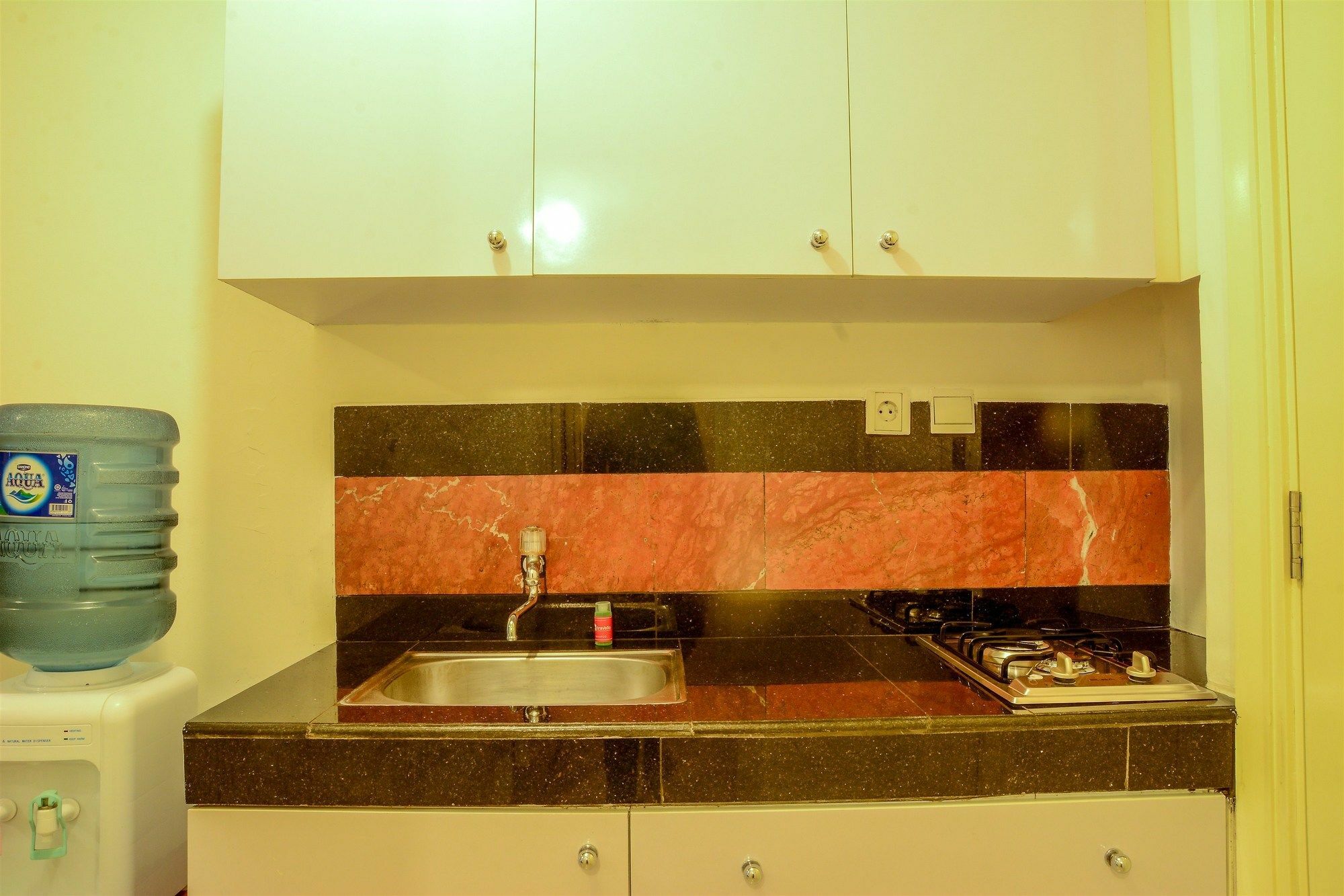Classic Cosmo Terrace By Travelio * Jakarta